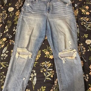 American Eagle Outfitters Light Blue Curvy Mom Jeans